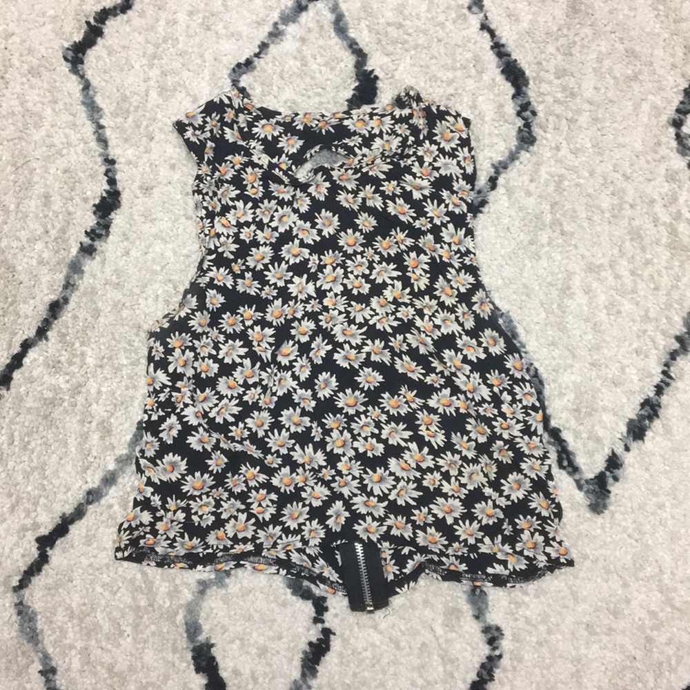 Daisy Cropped Tank Top